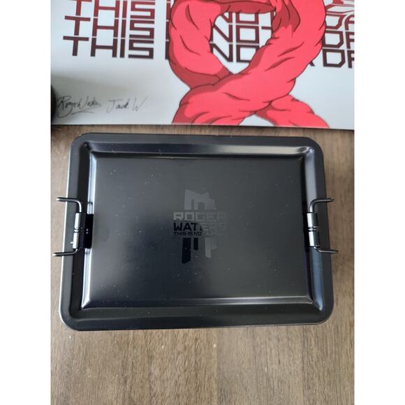 PINK FLOYD’s ROGER WATERS THIS IS NOT A DRILL Lithograph Numbered & Signed W/box - Picture 7 of 7